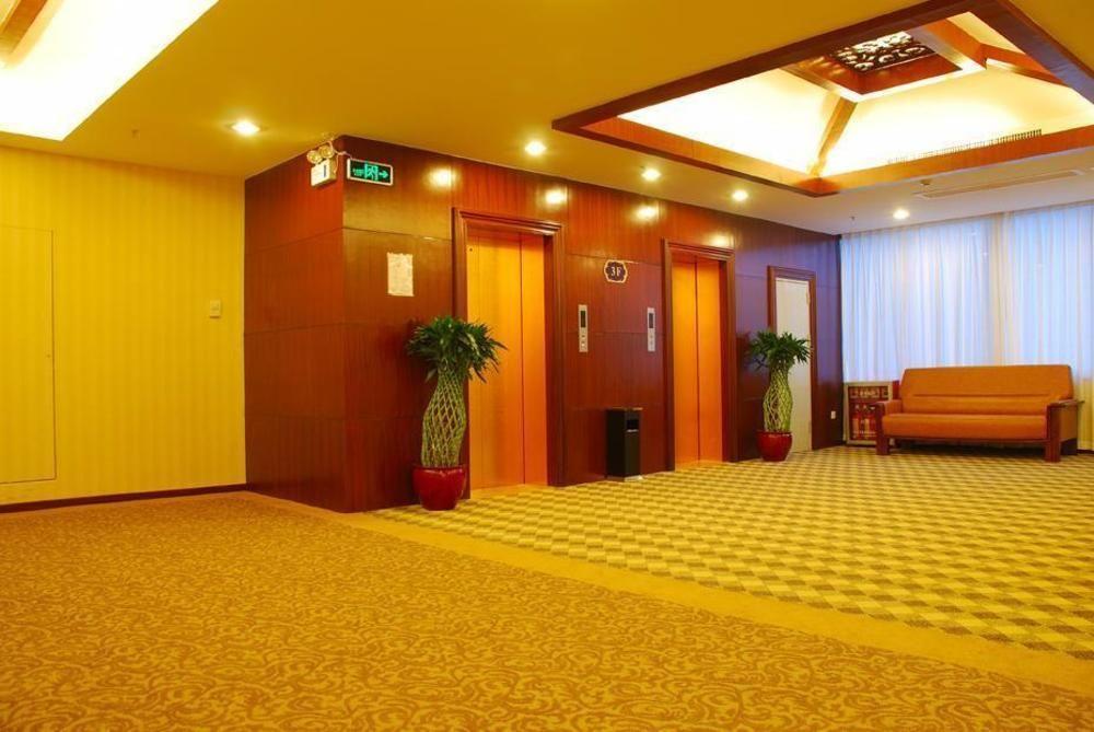 Vienna Hotel Guangzhou Shaheding Metro Station Exterior foto