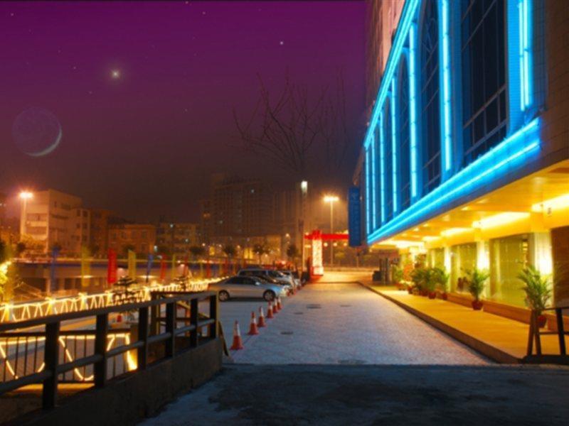 Vienna Hotel Guangzhou Shaheding Metro Station Exterior foto